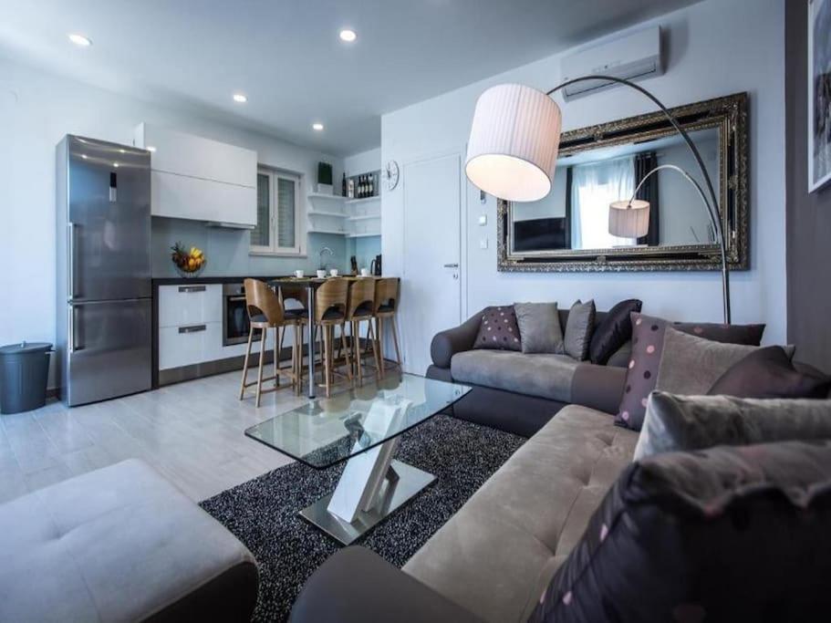Bleu Villa - Three Bedroom Villa With Balcony And City View Dubrovnik Bagian luar foto